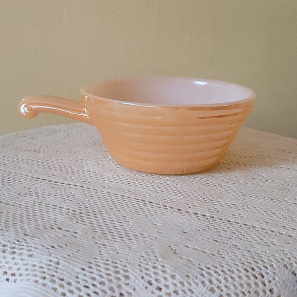Beehive Pearl Lustre Bowl with Handle - Picture 1 of 5